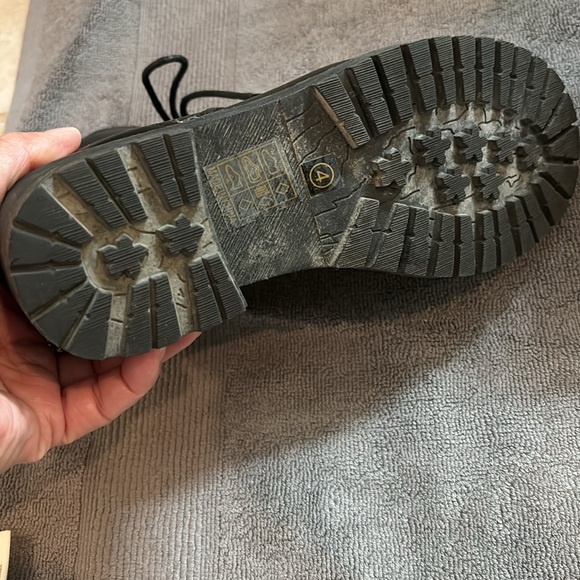 Like new - Picture 3 of 5